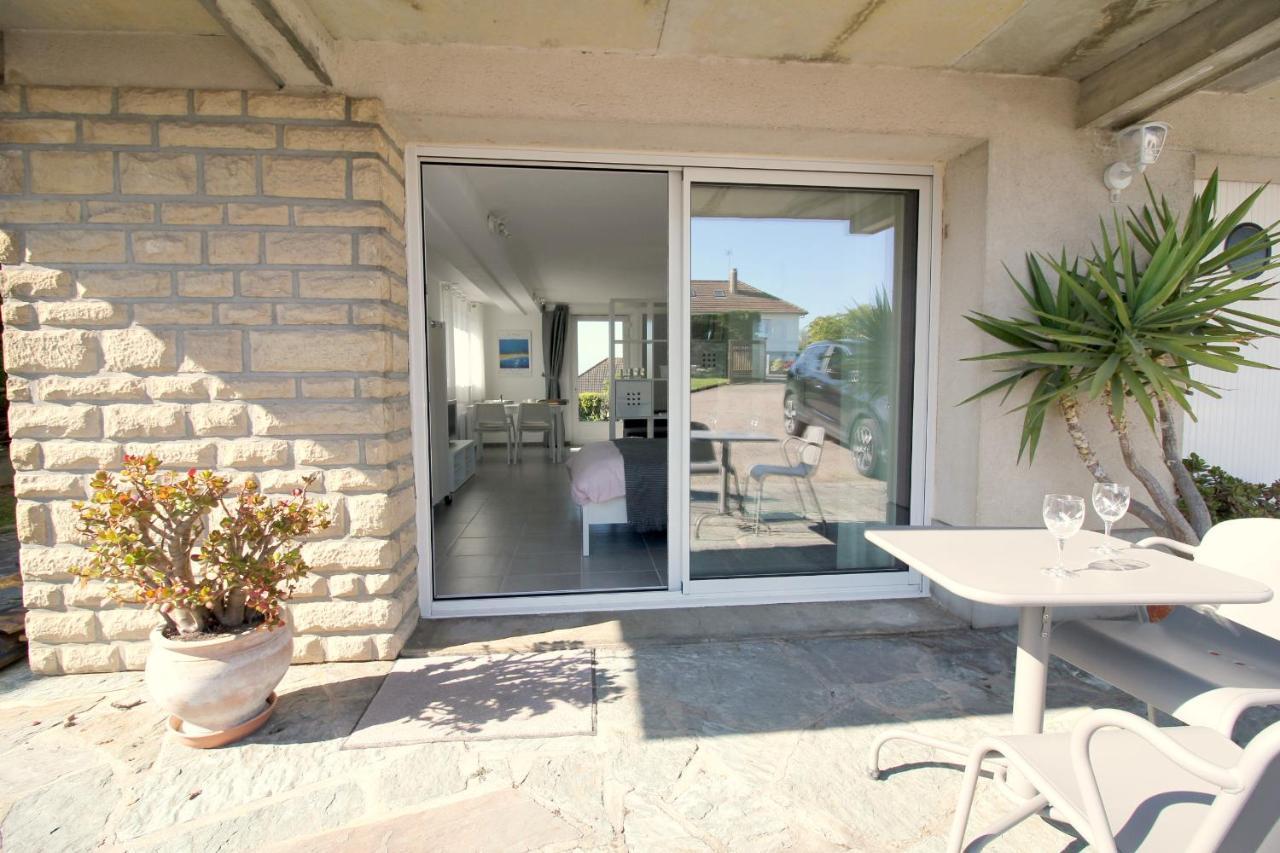 Chez Regine Apartment Arromanches-les-Bains Bagian luar foto